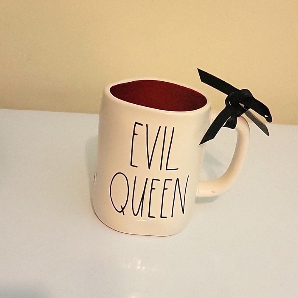 NWT Rae Dunn Disney Evil Queen Villain  mug